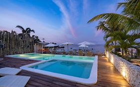 Paus Putih Hotel